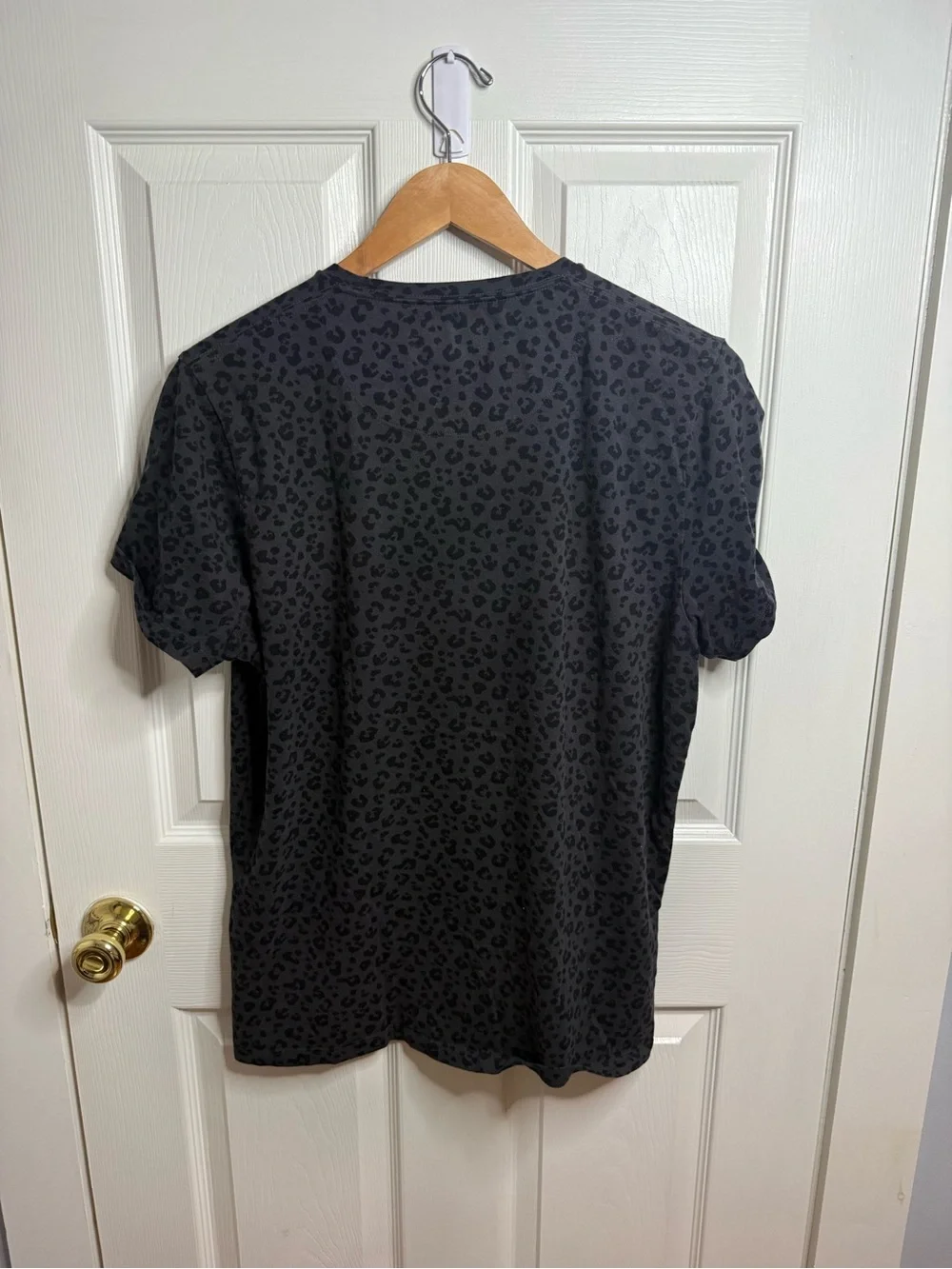Abercrombie & Fitch Men's Animal Print Tee Black Leopard Sz L